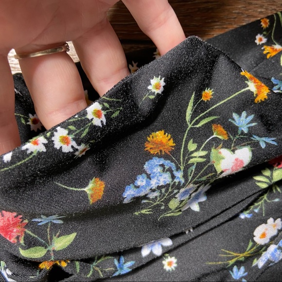 Soho Apparel Floral Stretch Belted Ankle Pants Size M - Picture 7 of 15